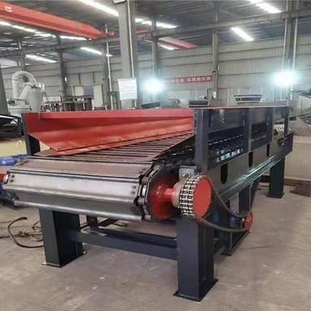 Chain plate feeder